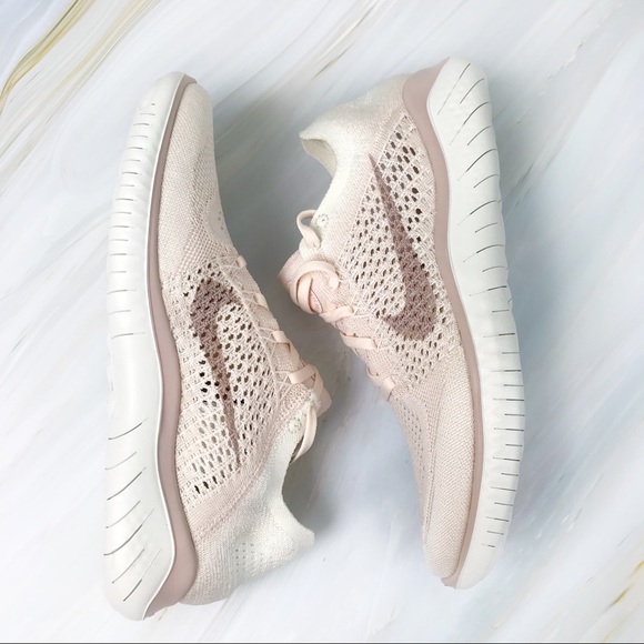 NEW Nike free RN Flyknit Sneakers - Picture 4 of 7